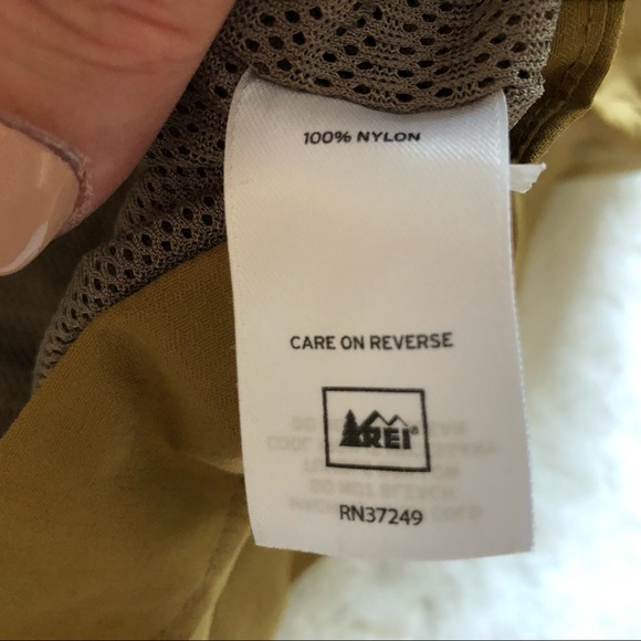 REI Full Zip Jacket w/ Hood in Collar XXL Functional Stylish Outdoors Hiking - Picture 7 of 10